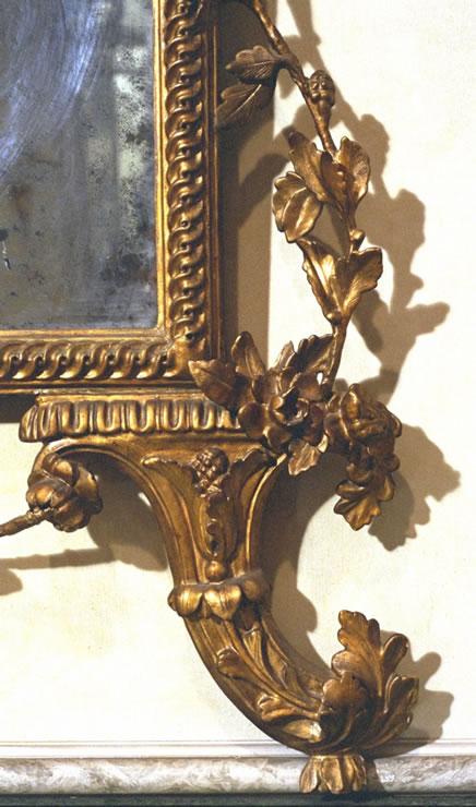Italian carved and gilded Arabesque mirror