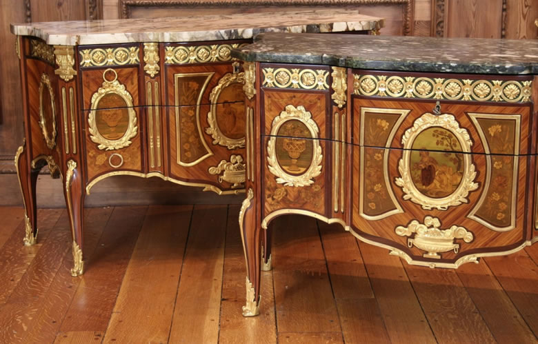 Transitional Louis XV/XVI commode attributed to Foullet