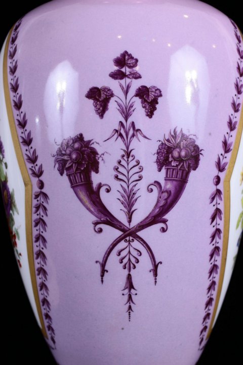 Svres  vase fuseau 