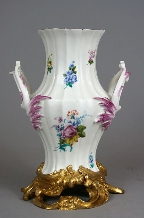 mounted porcelain 002