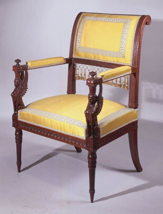 Louis XVI acajou suite consisting of two armchairs and a canap