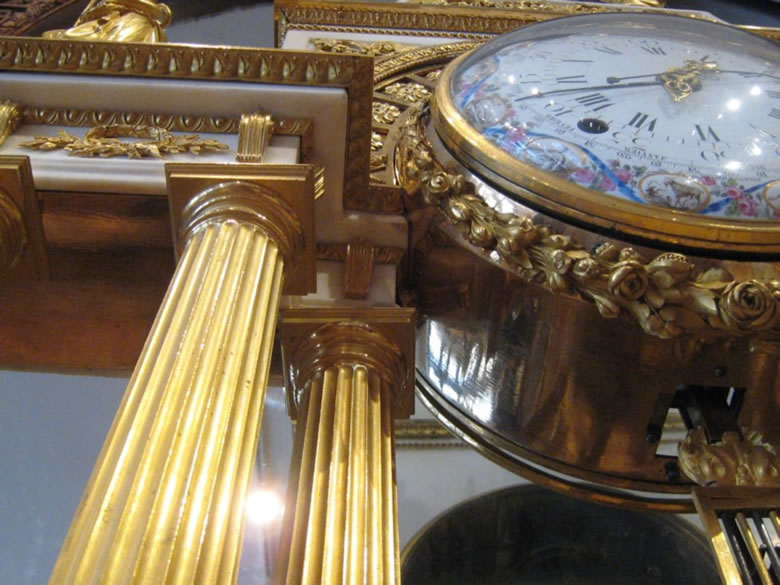 Louis XVI clock honoring Henri IV