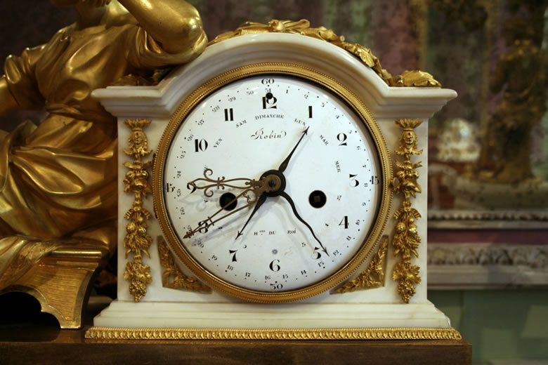 Louis XVI Pendule  la Geoffrin movement by Robin