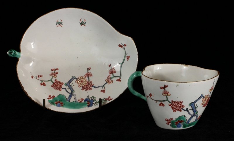 Chantilly Kakiemon cup and saucer