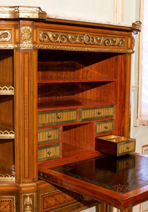 Secrtaire en cabinet signed Lacroix -acajou drawers