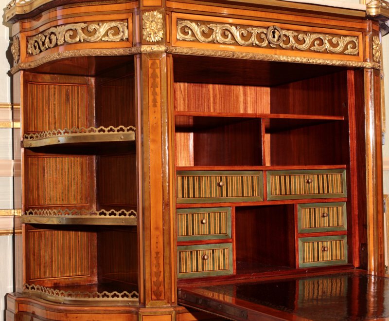 Secrtaire en cabinet signed Lacroix - oak drawers
