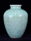 Chinese 18th century guan-type crackle glaze vase